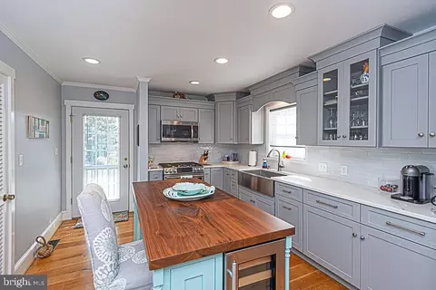 Kitchen - 21 Harborview Dr, Ocean Pines, MD 21811 photo 4 of 8