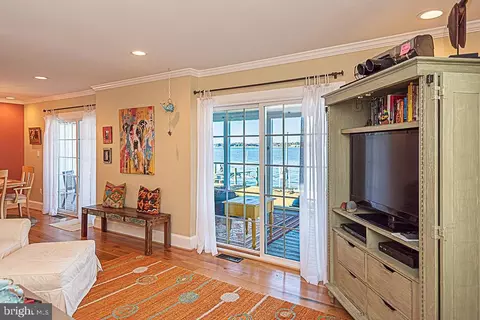 Living - 21 Harborview Dr, Ocean Pines, MD 21811 photo 6 of 6