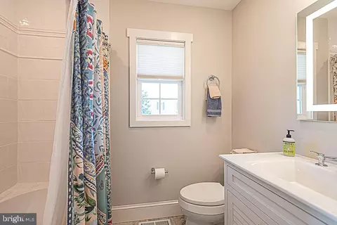Bath - 21 Harborview Dr, Ocean Pines, MD 21811 photo 3 of 19
