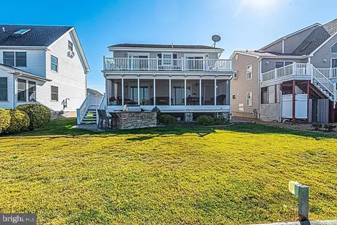 Exterior - 21 Harborview Dr, Ocean Pines, MD 21811 photo 3 of 14