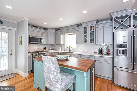 Kitchen - 21 Harborview Dr, Ocean Pines, MD 21811 photo 2 of 8