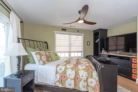 Bedroom - 21 Harborview Dr, Ocean Pines, MD 21811 photo 13 of 18