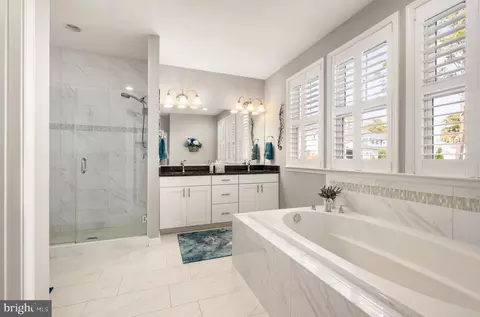 Bath - 12053 Pimlico Ln, Berlin, MD 21811 photo 1 of 5
