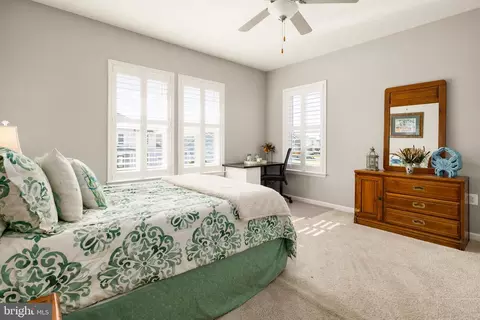 Bedroom - 12053 Pimlico Ln, Berlin, MD 21811 photo 6 of 8