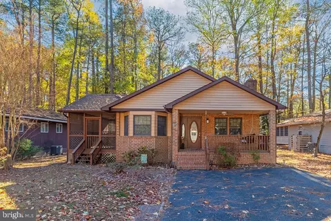 4 Beechnut Ct, Ocean Pines, MD 21811
