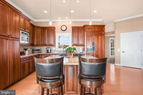 Kitchen - 6008 S Point Rd, Berlin, MD 21811 photo 1 of 5