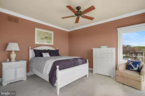 Bedroom - 6008 S Point Rd, Berlin, MD 21811 photo 5 of 15