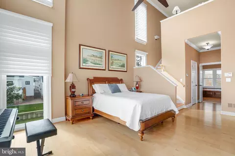 Bedroom - 6008 S Point Rd, Berlin, MD 21811 photo 2 of 15