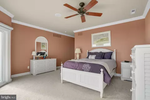 Bedroom - 6008 S Point Rd, Berlin, MD 21811 photo 6 of 15