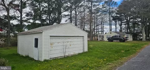 8344 3rd St, Snow Hill, MD 21863 photo 2