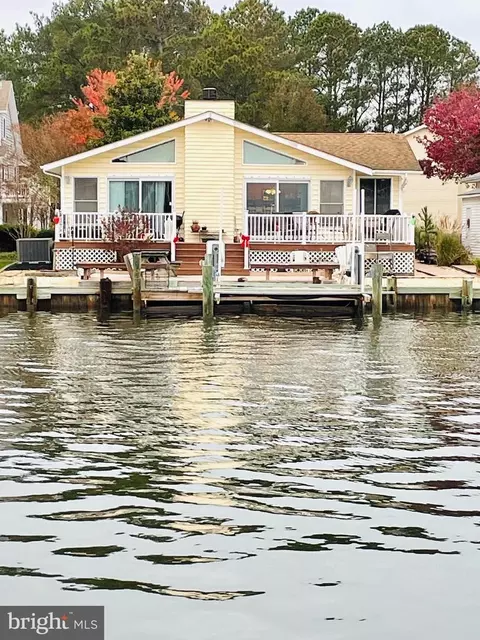 52 Lookout Pt, Ocean Pines, MD 21811