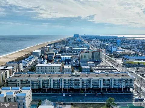 11 142nd St #213, Ocean City, MD 21842