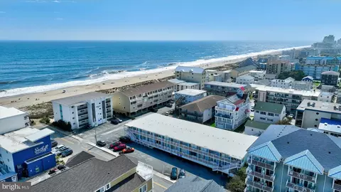 7 45th St #106, Ocean City, MD 21842