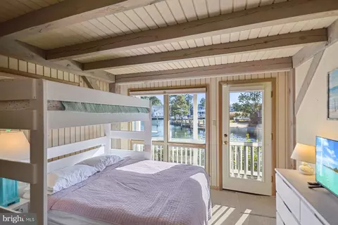 Bedroom - 38 Lookout Pt, Ocean Pines, MD 21811 photo 3 of 6