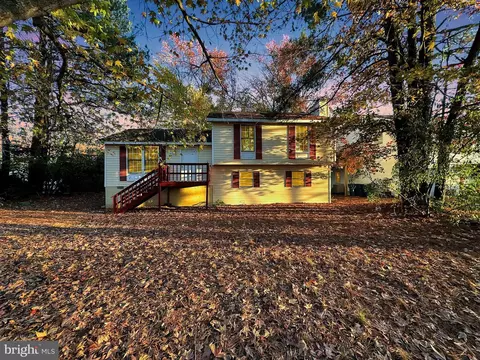 1 Windward Ct, Ocean Pines, MD 21811