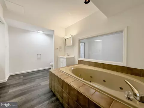 Bath - 1 Windward Ct, Ocean Pines, MD 21811 photo 3 of 4