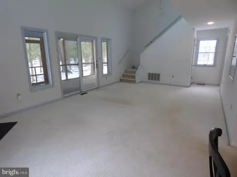Living - 38 Robin Hood Trl, Berlin, MD 21811 photo 1 of 6