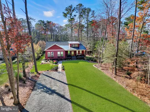 9520 Cropper Island Rd, Newark, MD 21841