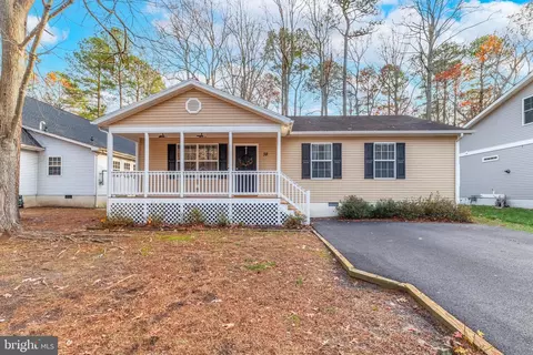 38 Offshore Ln, Ocean Pines, MD 21811