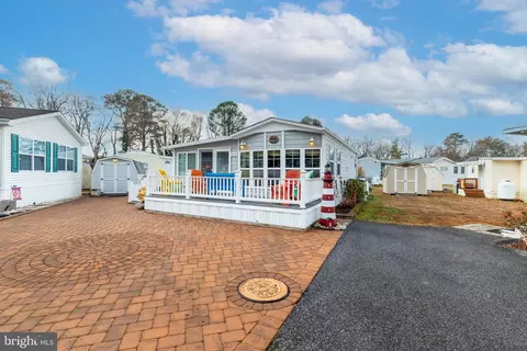 276 Woodhaven Ct, Berlin, MD 21811 photo 2