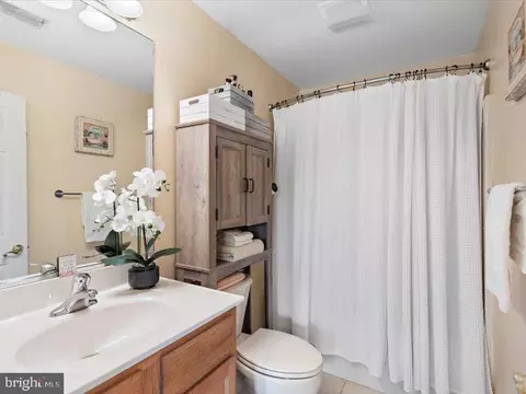 Bath - 10831 Griffin Rd, Berlin, MD 21811 photo 4 of 4