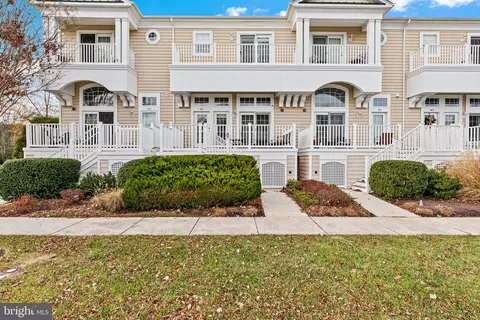 12135 Landings Blvd #307, Berlin, MD 21811