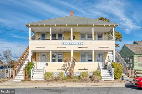 208 5th St #A10A, Ocean City, MD 21842