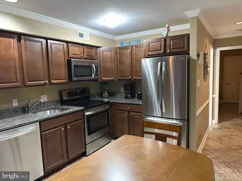 204 33rd St #103A, Ocean City, MD 21842