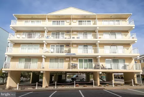 6 42nd St #203, Ocean City, MD 21842