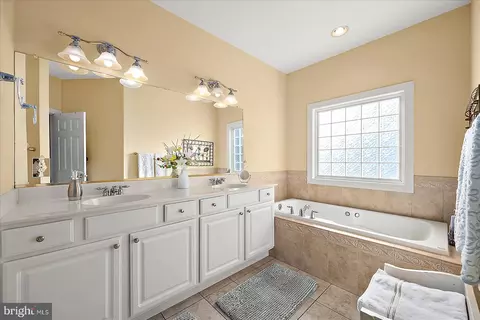 Bath - 11321 River Run Ln, Berlin, MD 21811 photo 2 of 4