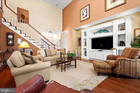 Living - 11321 River Run Ln, Berlin, MD 21811 photo 4 of 5