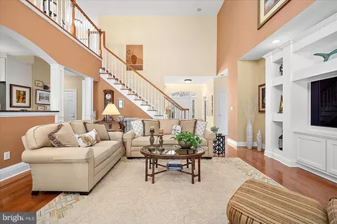 Living - 11321 River Run Ln, Berlin, MD 21811 photo 2 of 5