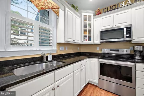 Kitchen - 11321 River Run Ln, Berlin, MD 21811 photo 5 of 8
