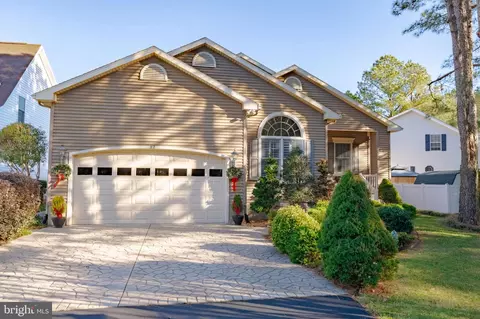 22 Boatswain Dr, Ocean Pines, MD 21811