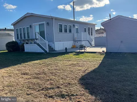 12115 W Cannonball Dr, Berlin, MD 21811