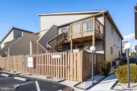 105 120th St #227, Ocean City, MD 21842