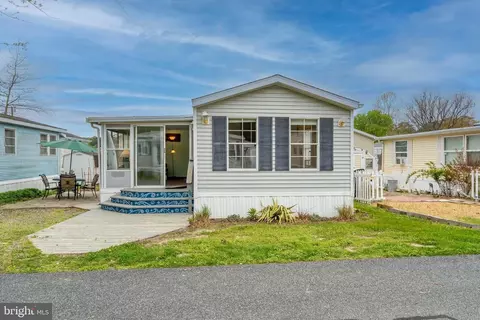 96 Spinnaker Ln, Berlin, MD 21811