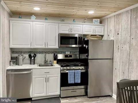 325 Robin Dr #6, Ocean City, MD 21842