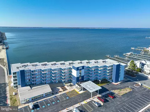 302 32nd St #102 BAY CLUB, Ocean City, MD 21842