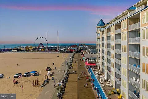 2 Dorchester St #408, Ocean City, MD 21842