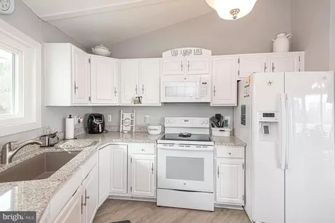 Kitchen - 116 Watertown Rd, Ocean Pines, MD 21811 photo 3 of 4