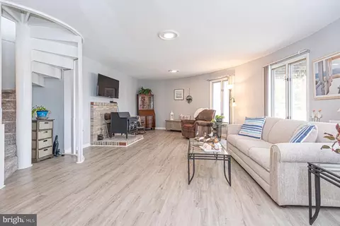 Living - 116 Watertown Rd, Ocean Pines, MD 21811 photo 2 of 3