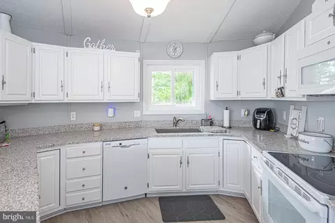 Kitchen - 116 Watertown Rd, Ocean Pines, MD 21811 photo 2 of 4
