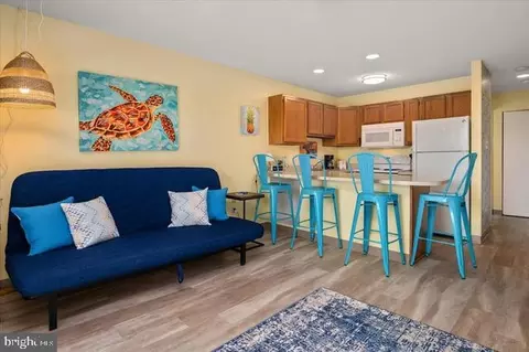 202 32nd St #105, Ocean City, MD 21842