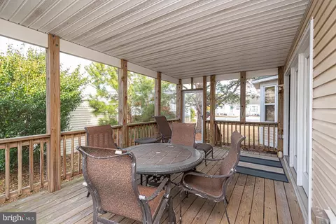 Exterior - 702 Loop Rd, Ocean City, MD 21842 photo 8 of 11