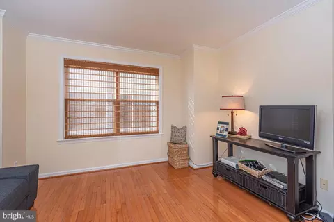 Living - 702 Loop Rd, Ocean City, MD 21842 photo 1 of 3