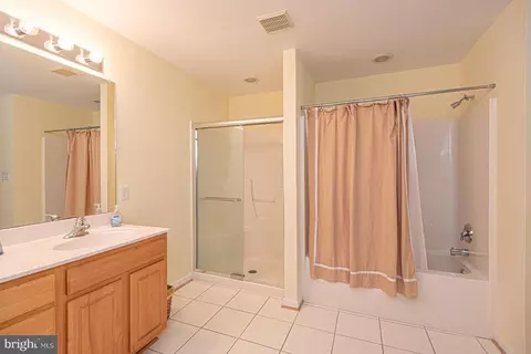 Bath - 702 Loop Rd, Ocean City, MD 21842 photo 3 of 11