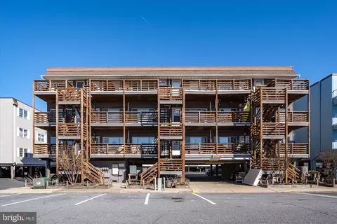 14 40th St #303, Ocean City, MD 21842