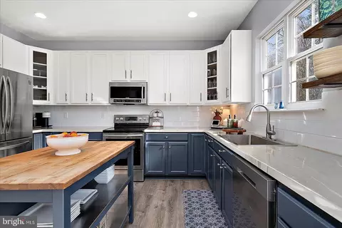 Kitchen - 508 Dueling Way, Berlin, MD 21811 photo 4 of 6