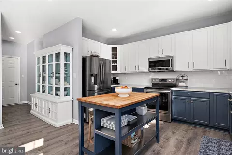 Kitchen - 508 Dueling Way, Berlin, MD 21811 photo 3 of 6